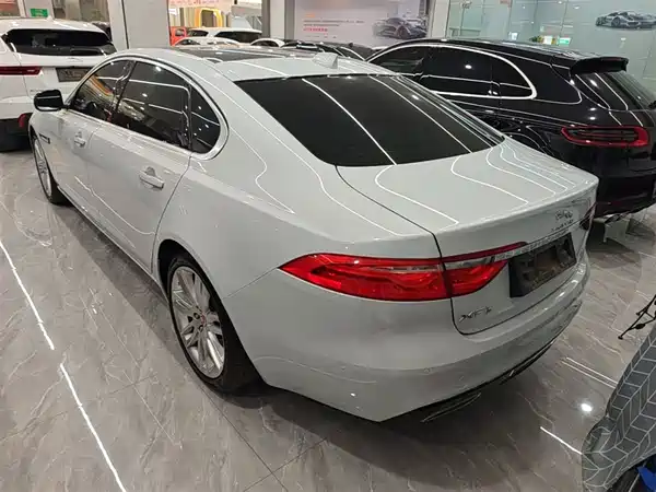 Jaguar XFL 2020