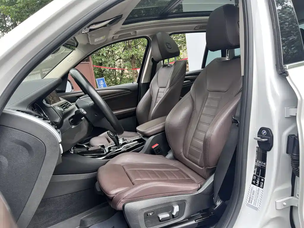 BMW X3 2019 — фото 11