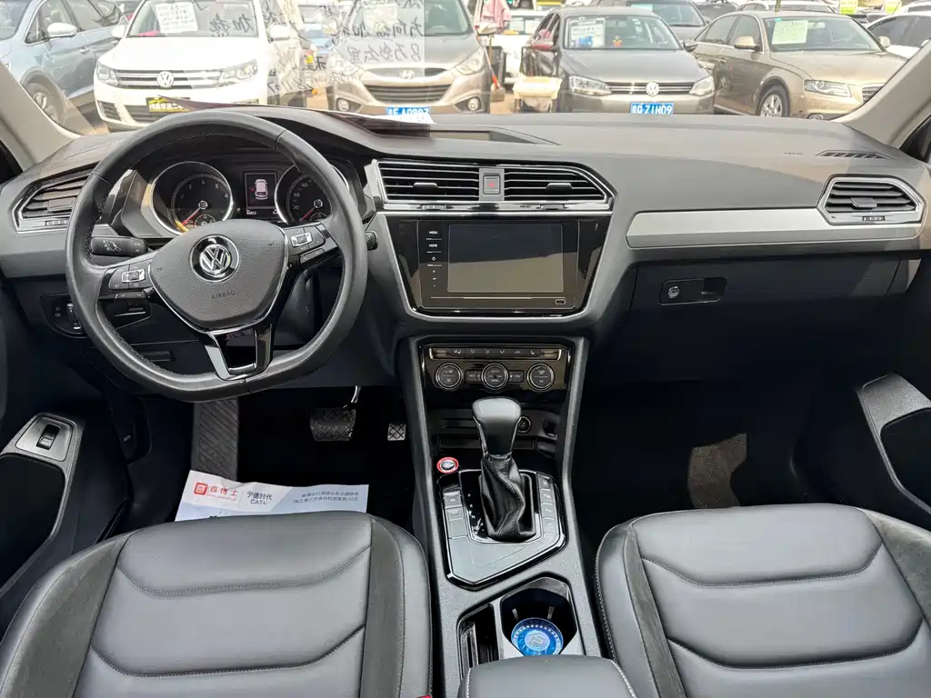 Volkswagen Tiguan L 2020 — фото 13