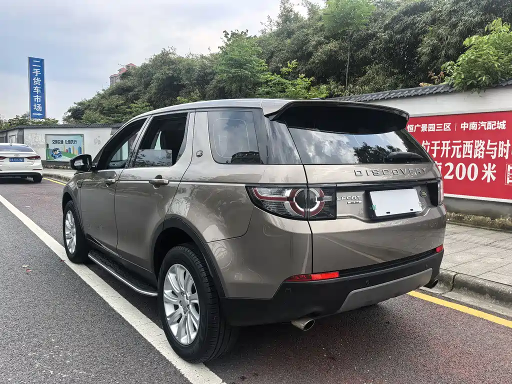 Land Rover Discovery Sport 2016 — фото 16