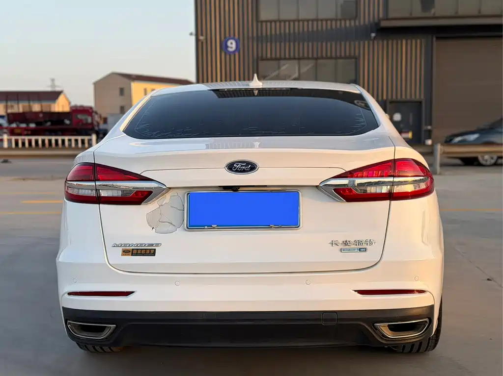 Ford Mondeo 2020 — фото 5