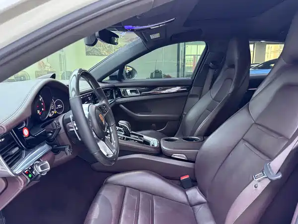 Porsche Panamera 2020