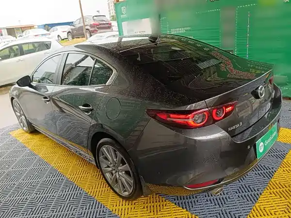 Mazda 3 Axela 2020