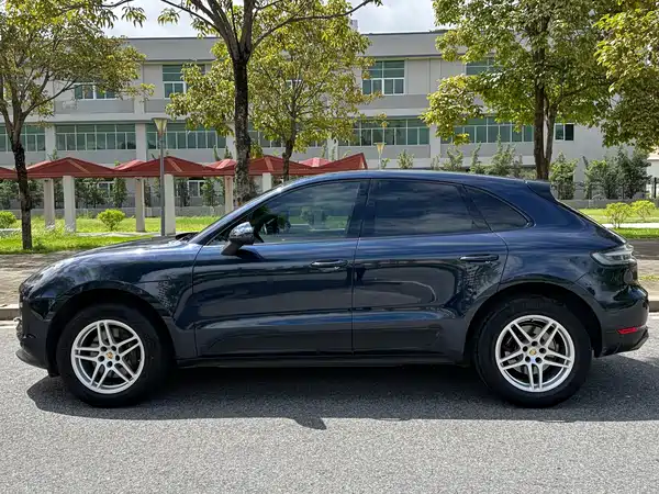 Porsche Macan 2022
