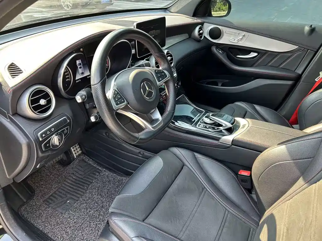 Mercedes-Benz GLC Coupe AMG 2018 — фото 9