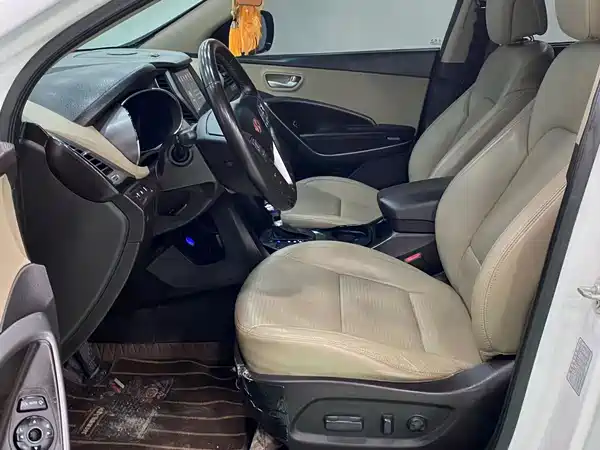 Hyundai Santa Fe 2013