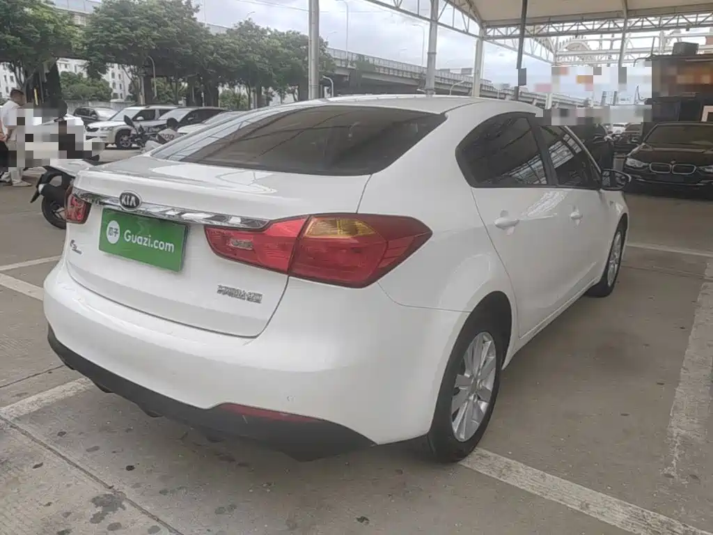 Kia K3 2015