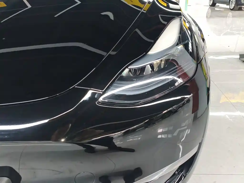 Tesla Model Y 2023 — фото 18