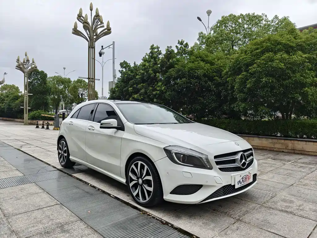 Mercedes-Benz A-Class 2015