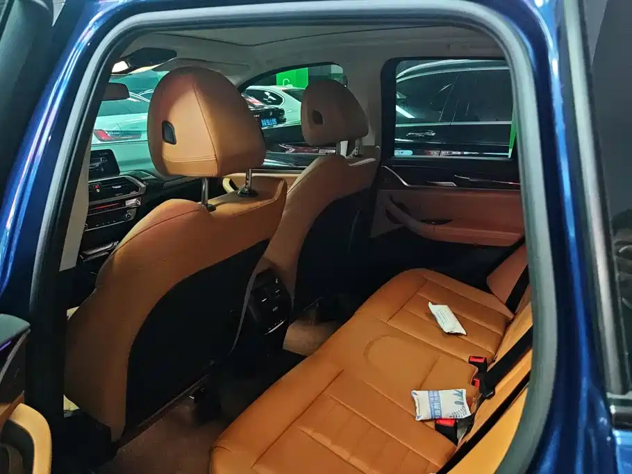 BMW X3 2018 — фото 11