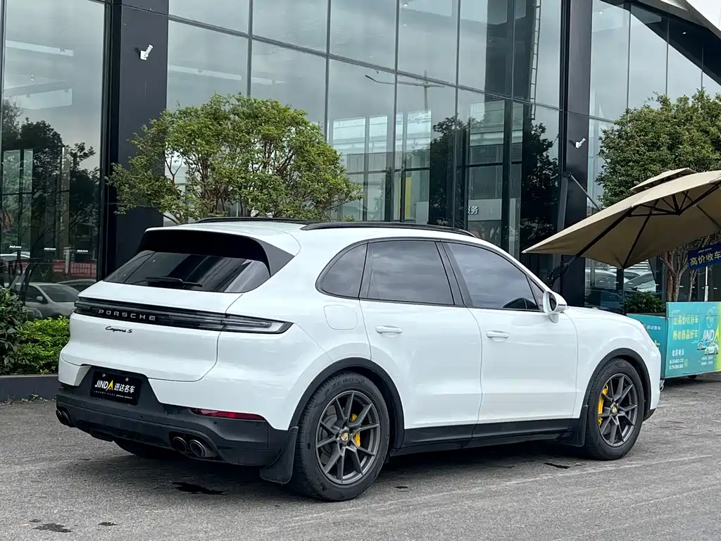 Porsche Cayenne 2024 — фото 11