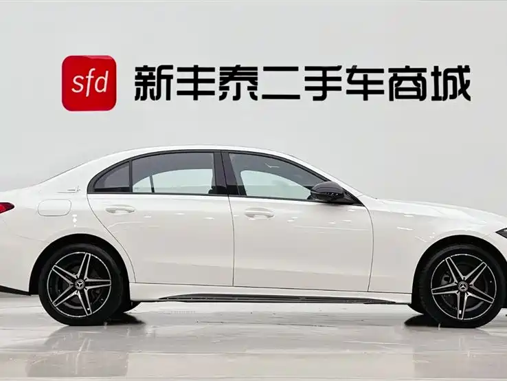 Mercedes-Benz C-Class 2024