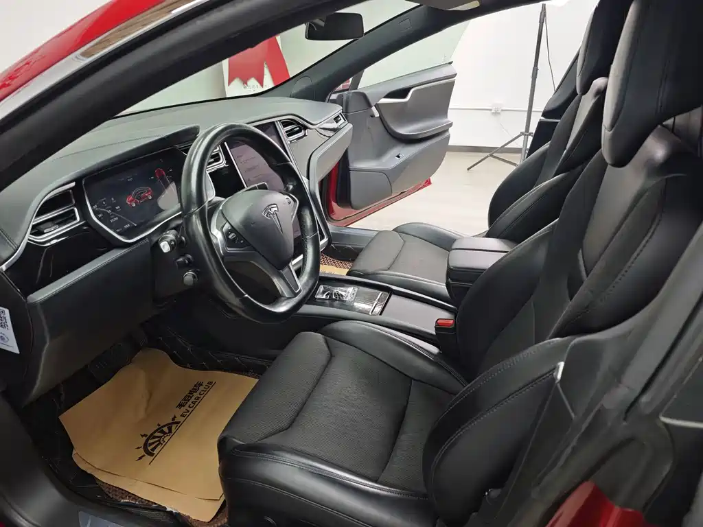 Tesla Model S 2017 — фото 12