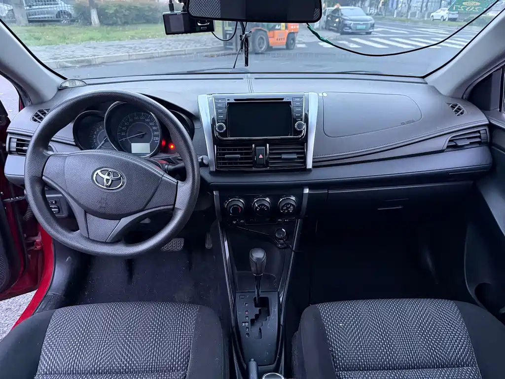 Toyota Vios 2016 — фото 13