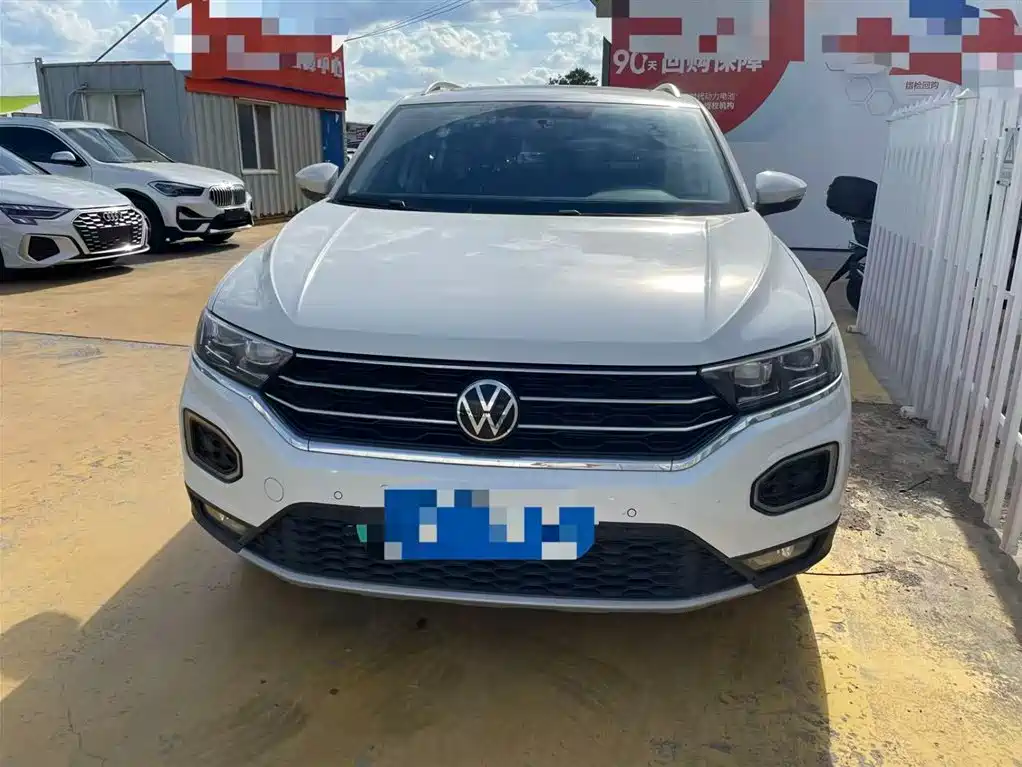 Volkswagen T-Roc 2023 — фото 9