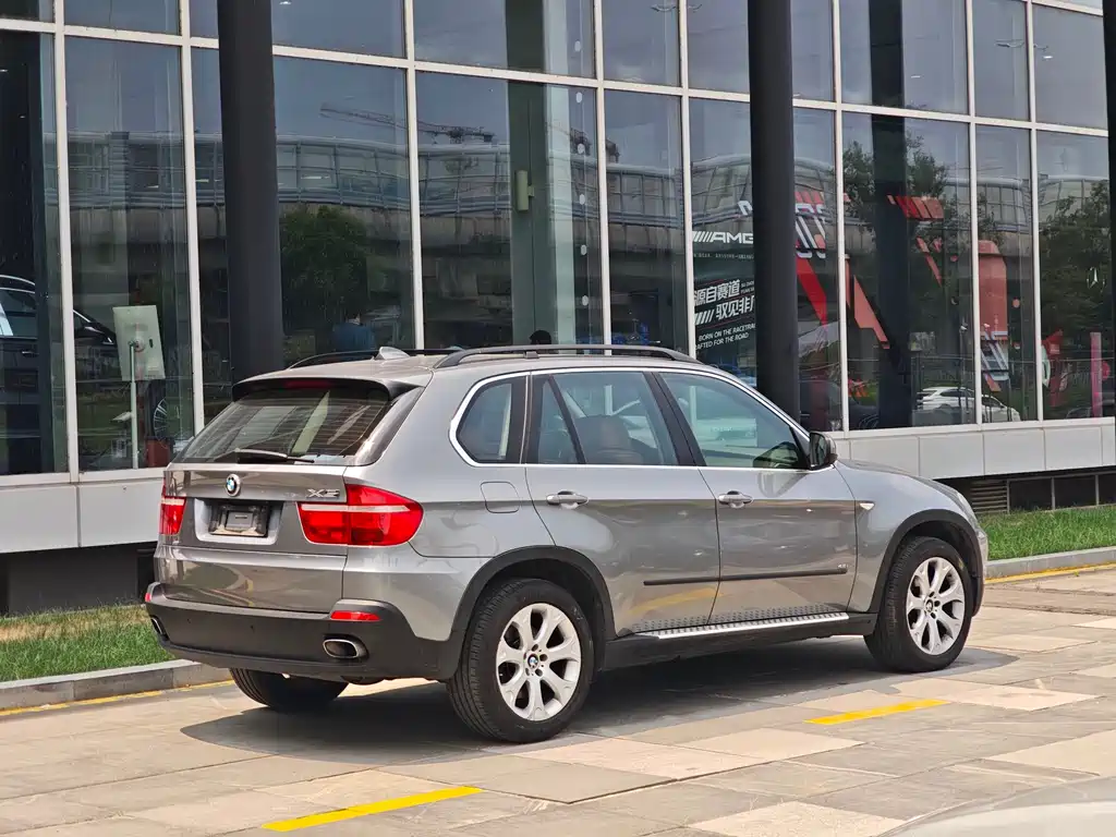 BMW X5 2008 — фото 25