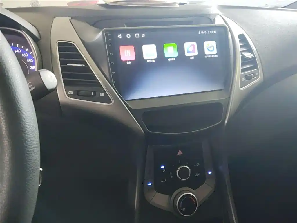 Hyundai Elantra Langdong 2016 — фото 13