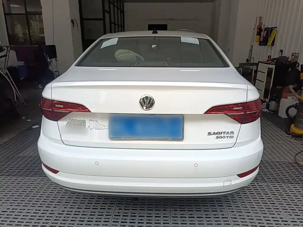 Volkswagen Sagitar 2022