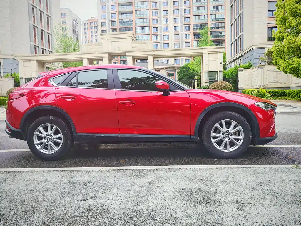 Mazda CX-4 2018 — фото 7