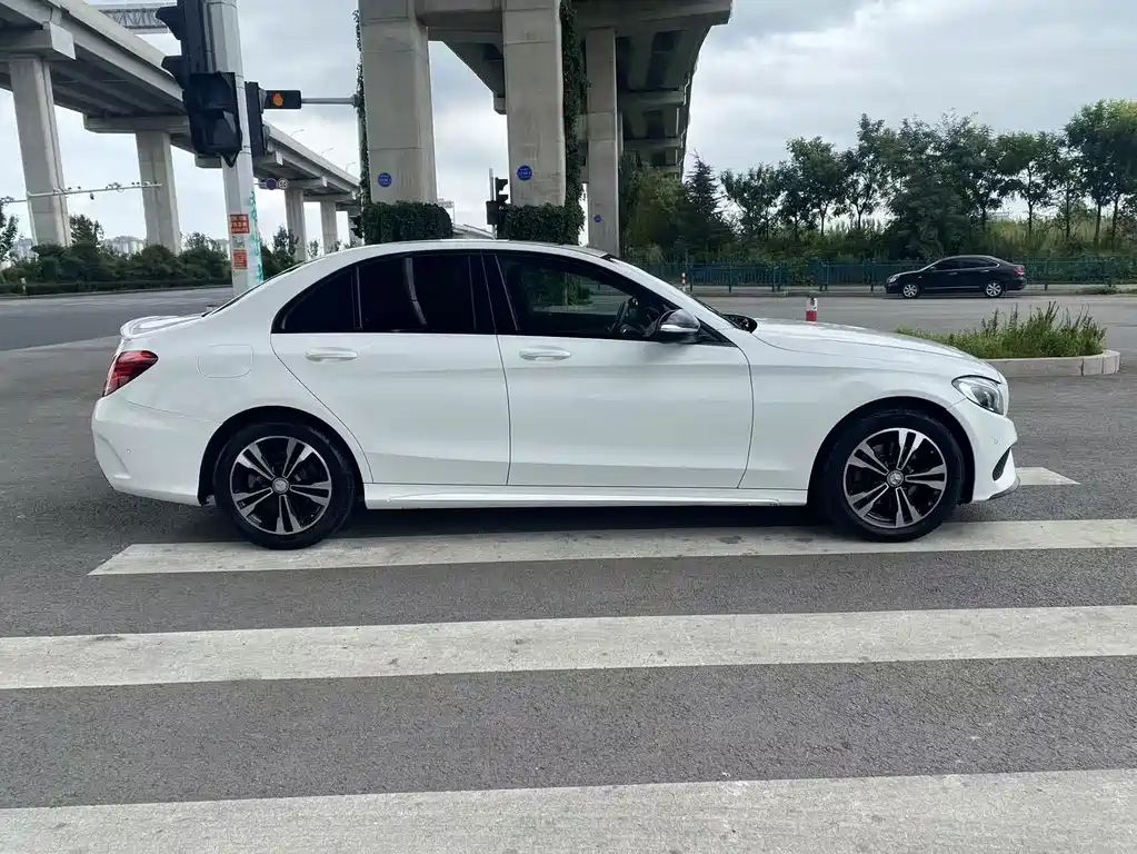 Mercedes-Benz C-Class 2017
