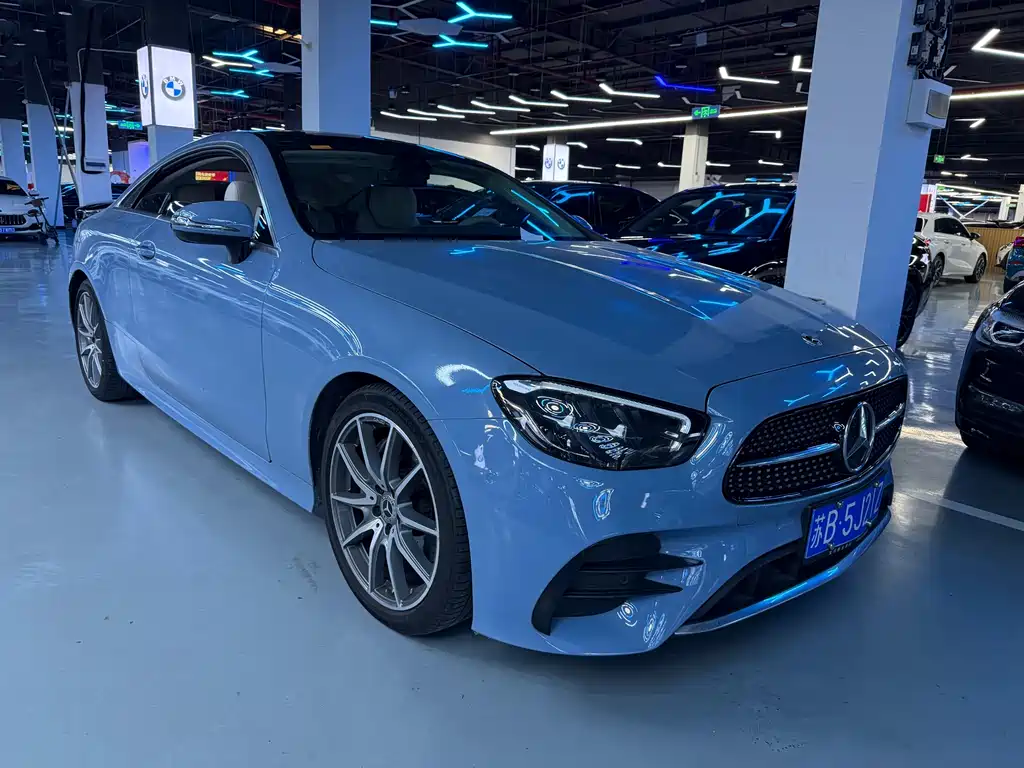 Mercedes-Benz E-Class 2022