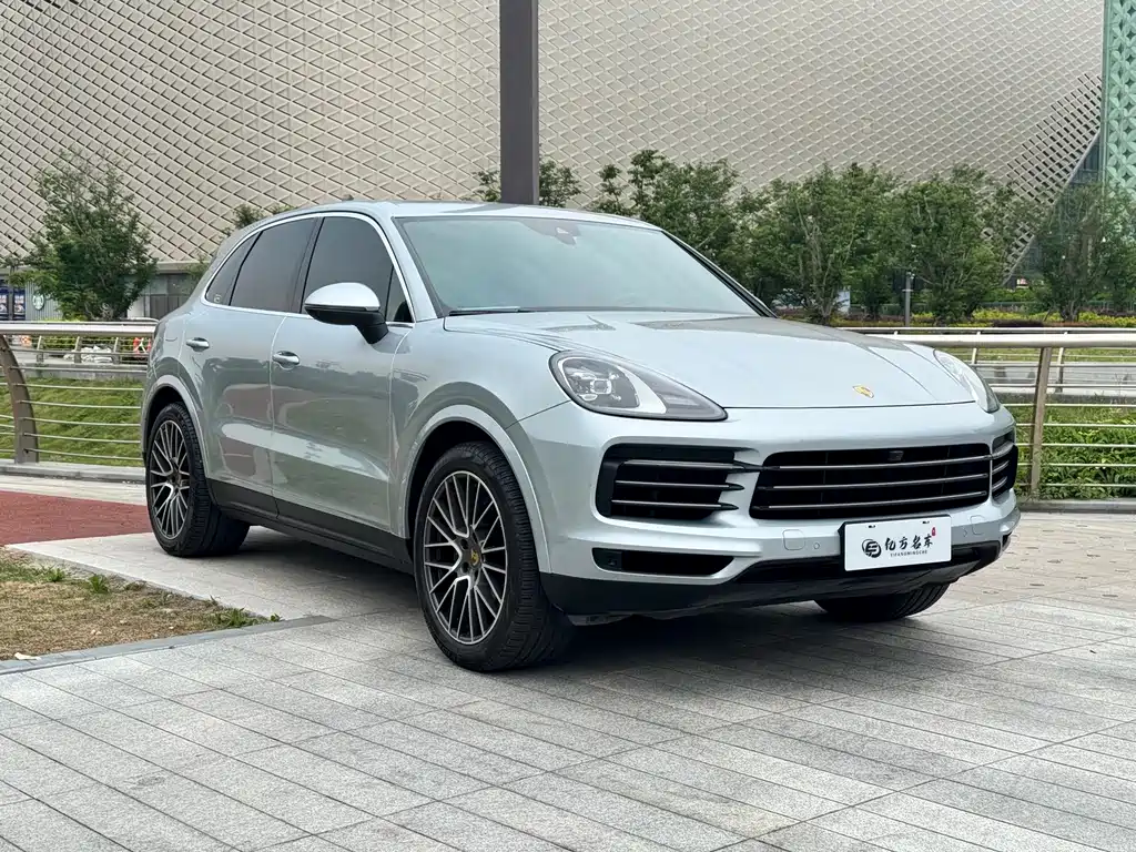 Porsche Cayenne 2020 — фото 3