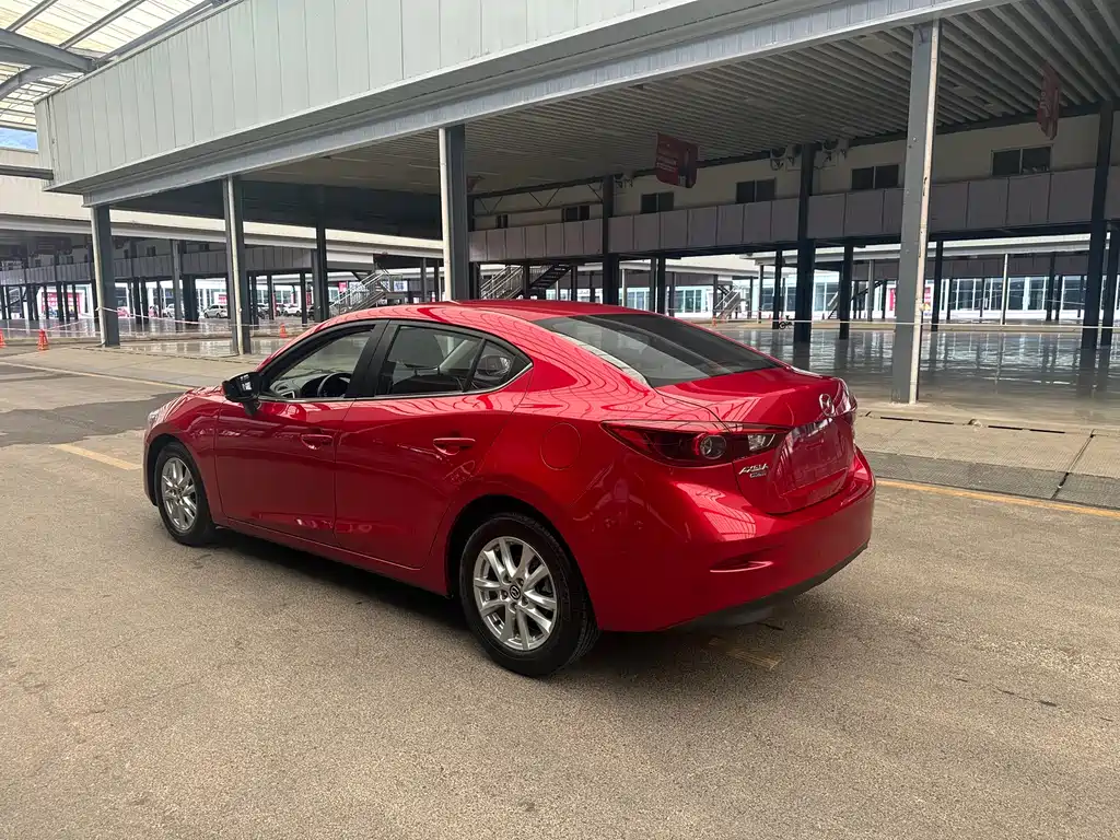 Mazda 3 Axela 2018 — фото 7