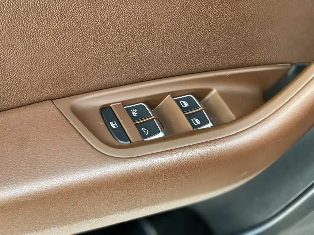 Audi A6L 2013 — фото 22