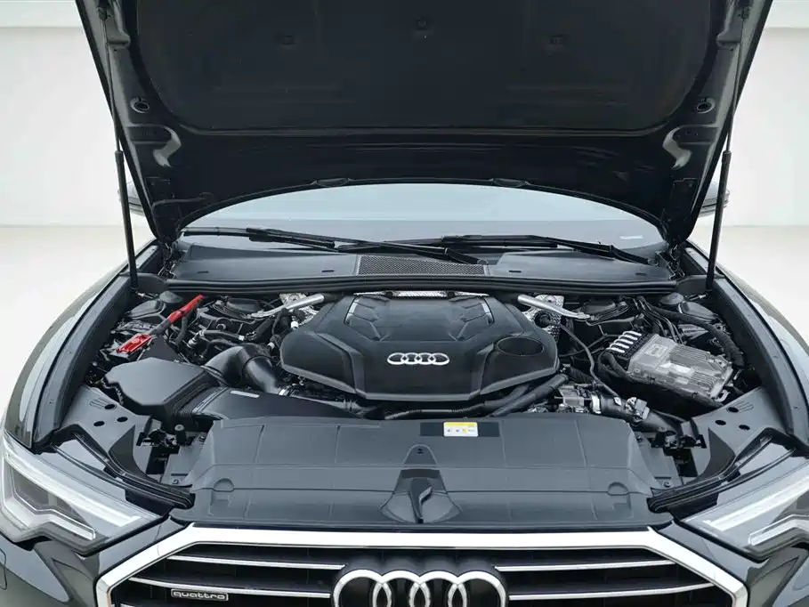 Audi A6L 2022