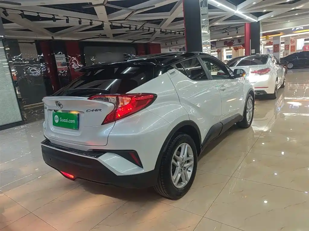 Toyota C-HR 2021 — фото 7