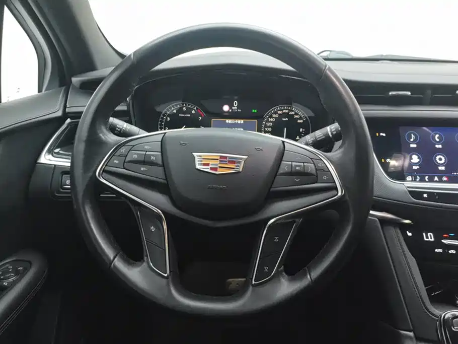 Cadillac XT5 2019 — фото 15