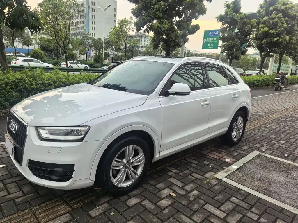 Audi Q3 2015 — фото 1