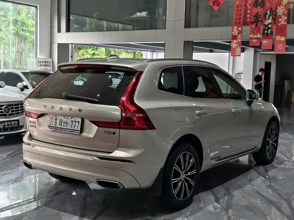 Volvo XC60 2020 — фото 30