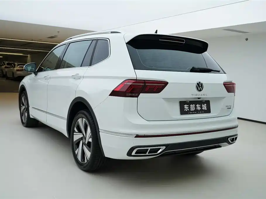 Volkswagen Tiguan L 2024 — фото 4