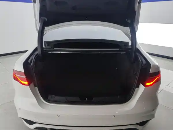 Jaguar XEL 2022
