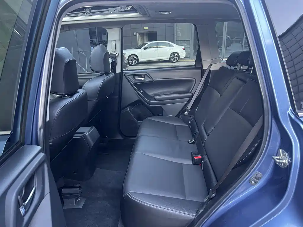 Subaru Forester 2014 — фото 12
