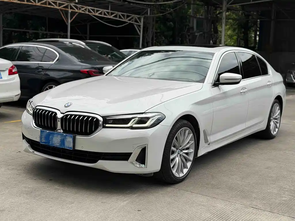 BMW 5 Series 2021 — фото 1