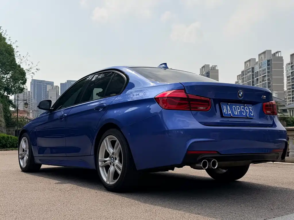 BMW 3 Series 2018 — фото 4