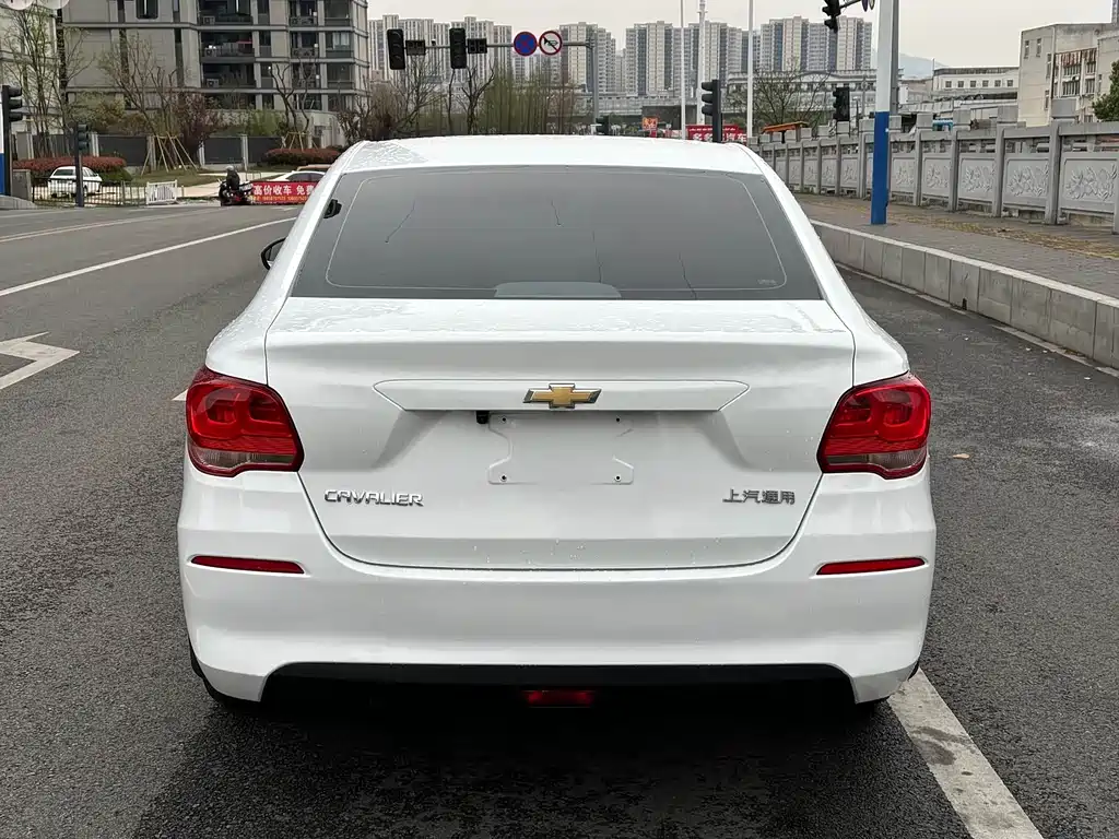 Chevrolet Cavalier 2018 — фото 15