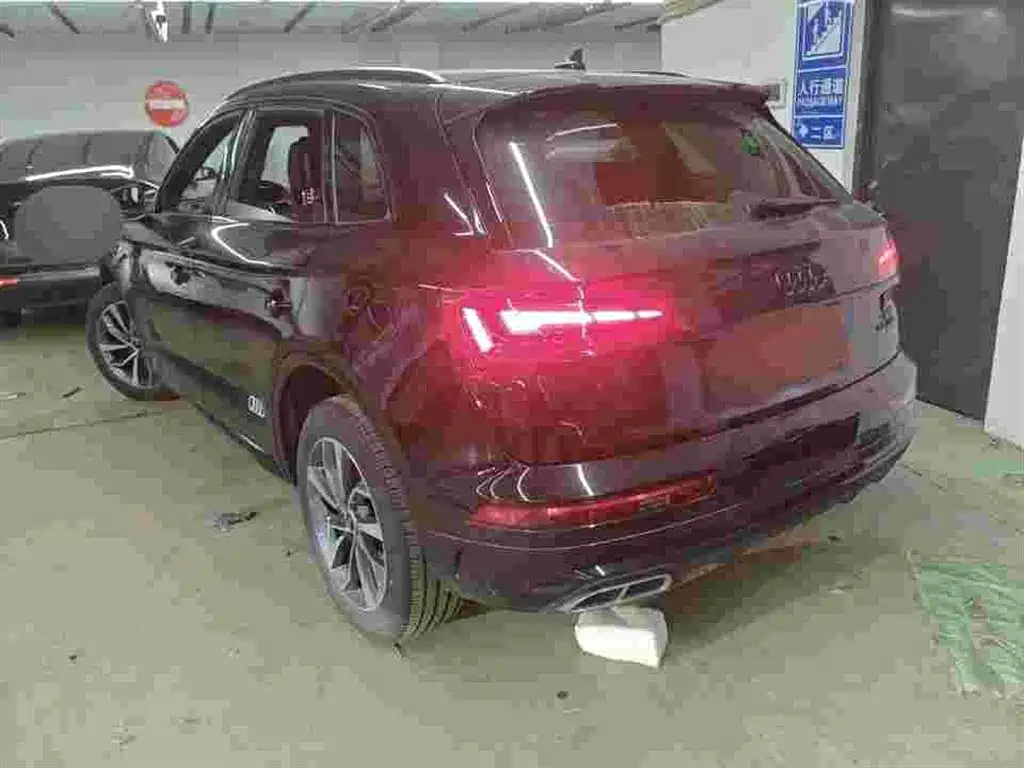 Audi Q5L 2024 — фото 7