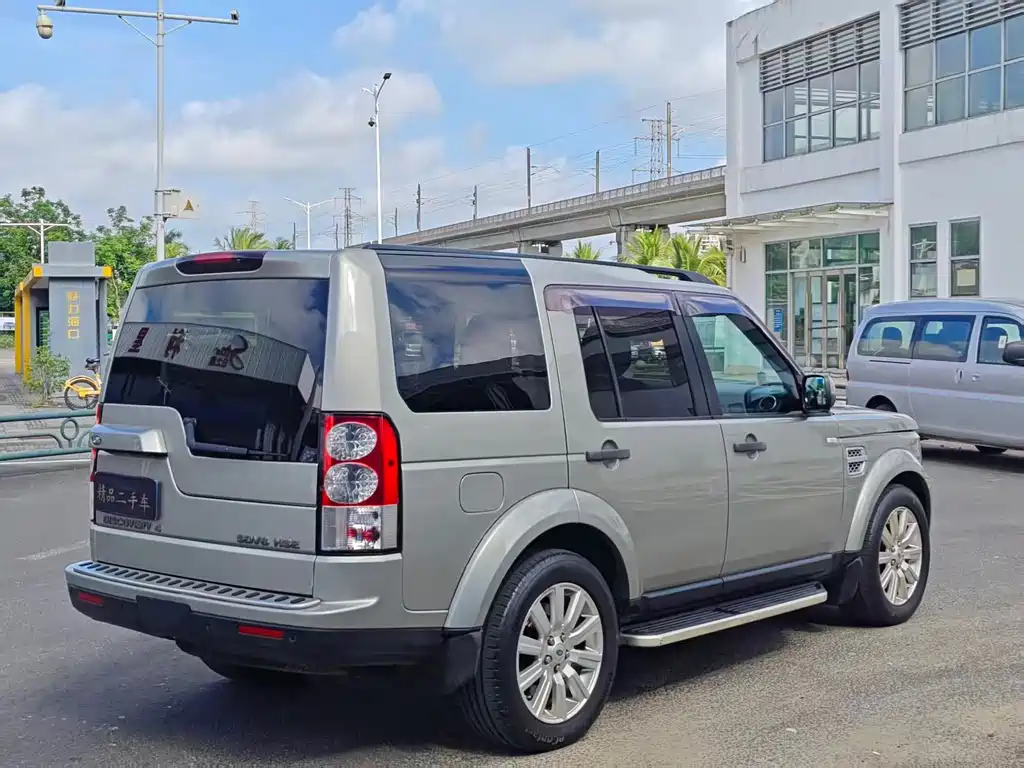 Land Rover Discovery 2012 — фото 9