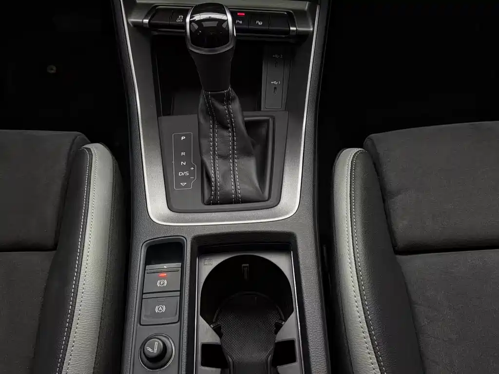 Audi Q3 2022 — фото 20