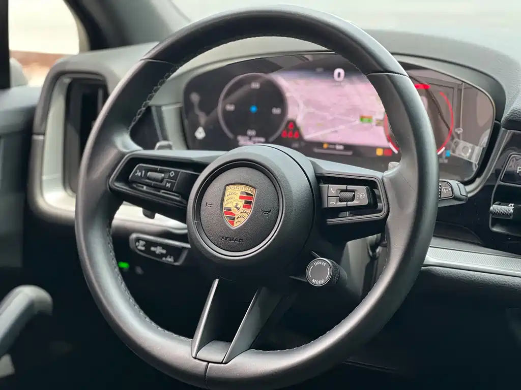 Porsche Cayenne 2024 — фото 15