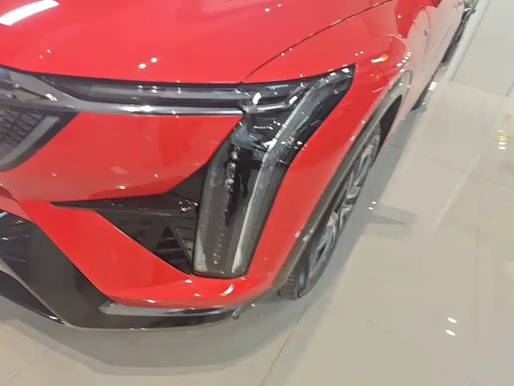 Cadillac IQ Aoge 2024 — фото 18