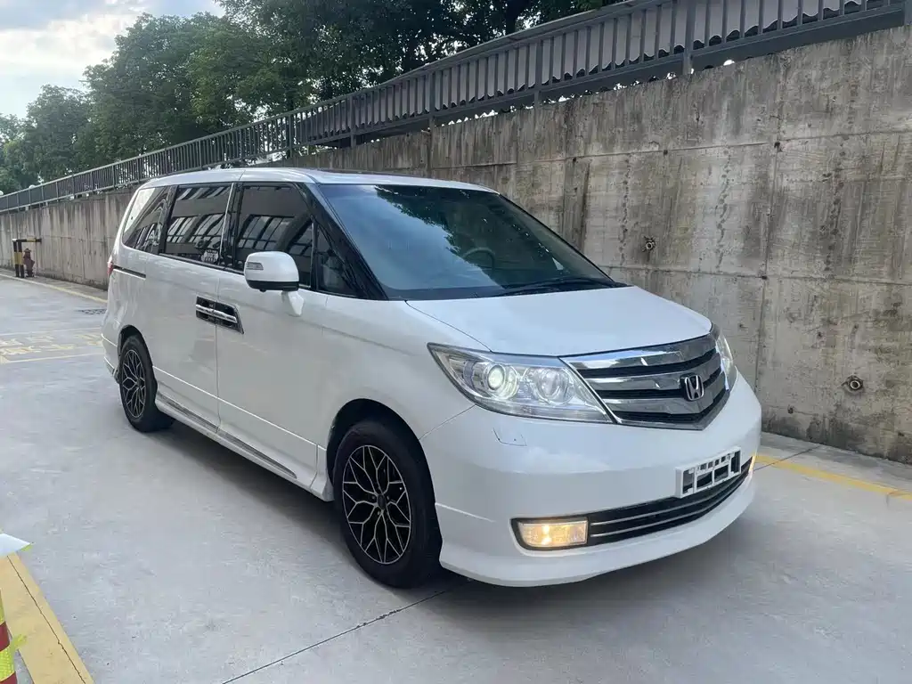 Honda Elysion 2016