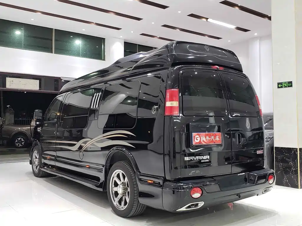 GMC SAVANA 2017 — фото 11