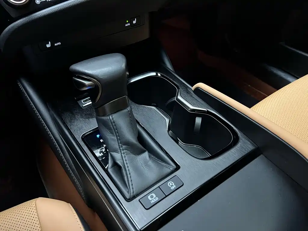 Lexus ES 2024 — фото 15