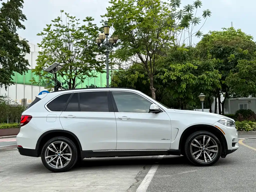 BMW X5 2015 — фото 24