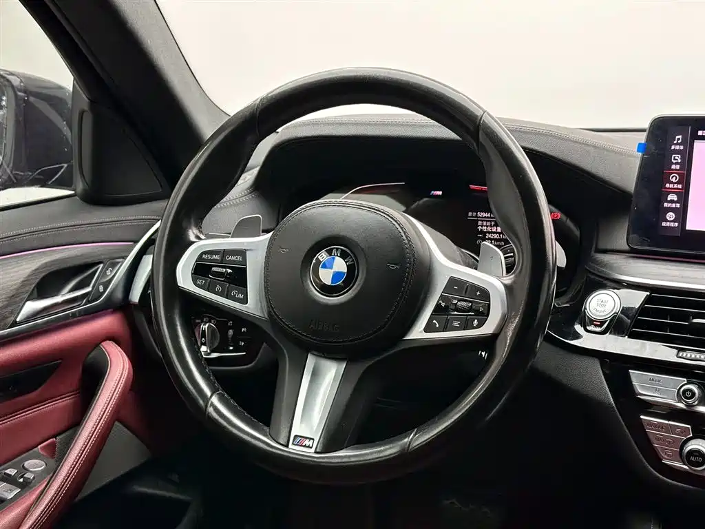 BMW 5 Series 2023 — фото 12