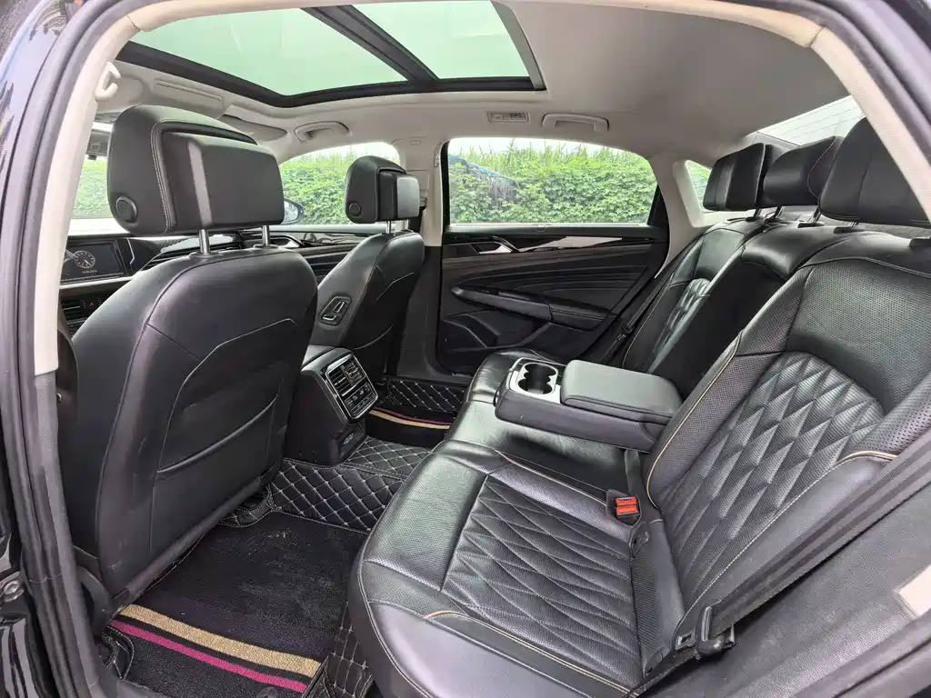 Volkswagen Passat 2019 — фото 17